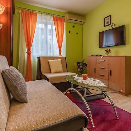 Nice Apartment In Premantura With Wifi Eksteriør bilde
