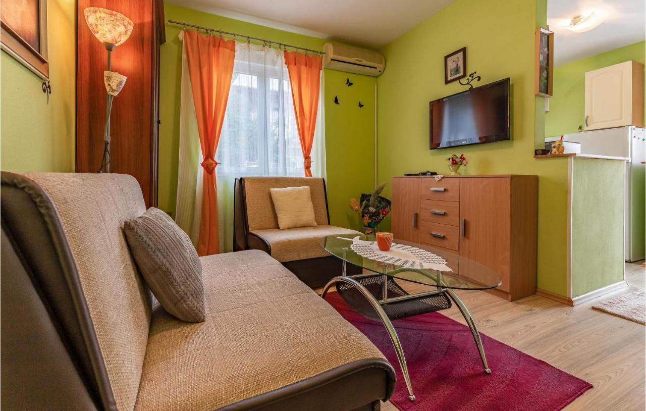 Nice Apartment In Premantura With Wifi Eksteriør bilde